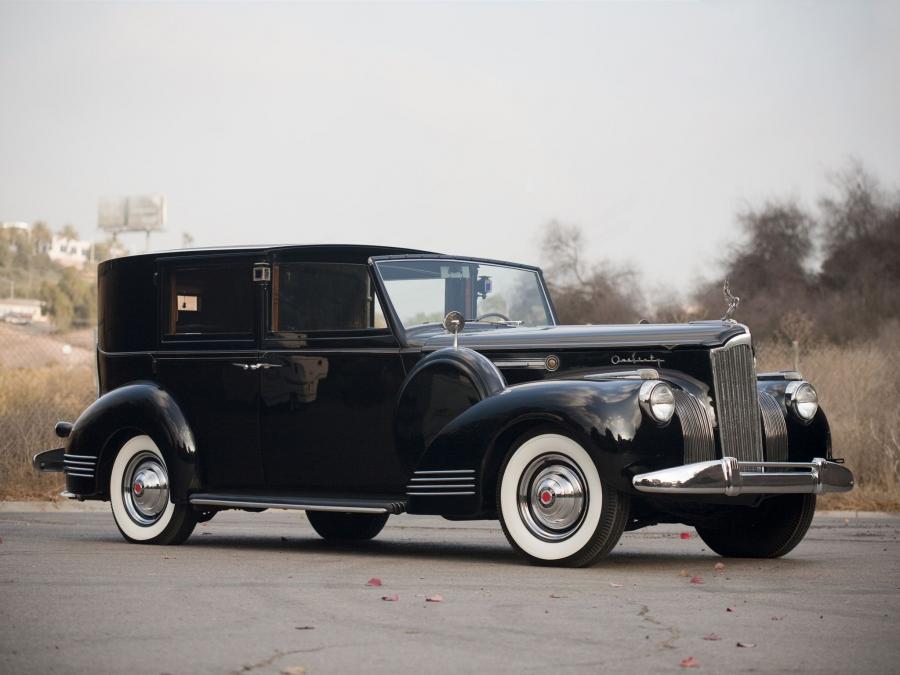  Packard 160 Super Eight Town Car by Rollston 1941 года  (фото 1 из 4)
